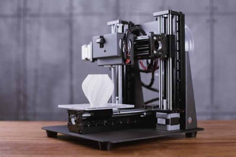 Какими материалами печатает 3D принтер?